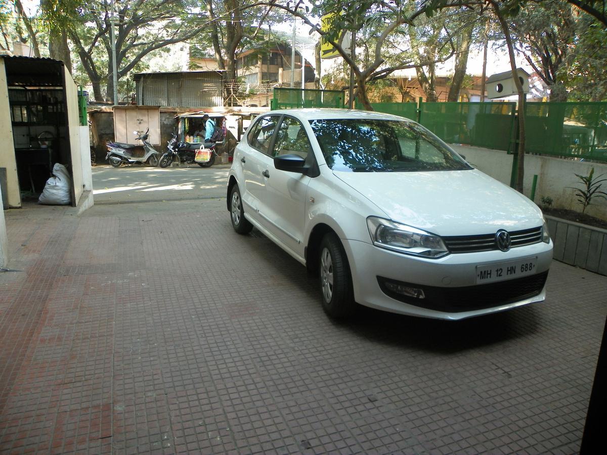 Hotel Rajdeep Pune Esterno foto