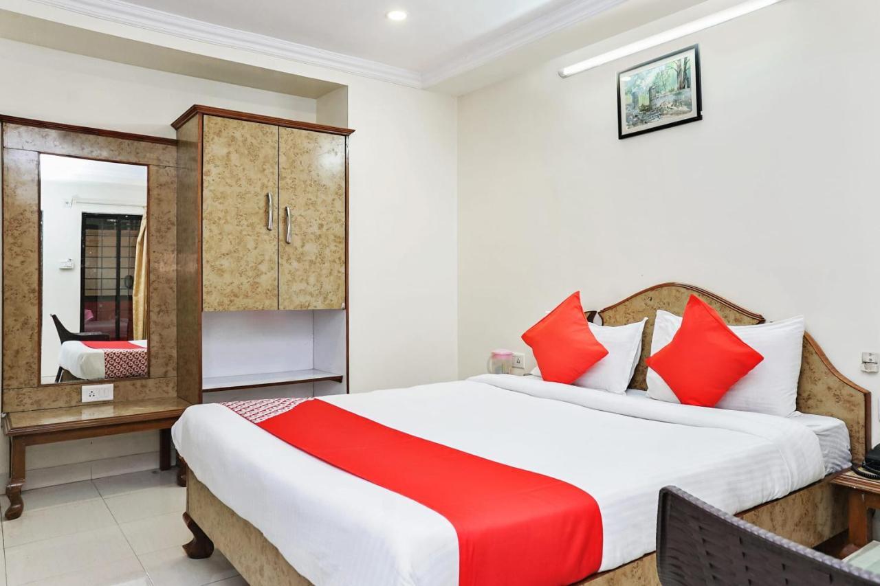 Hotel Rajdeep Pune Esterno foto